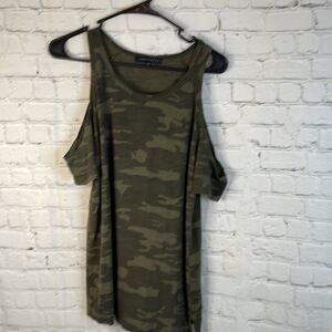 Sanctuary Women’s Camouflage Cold Shoulder Tshirt, Size Small